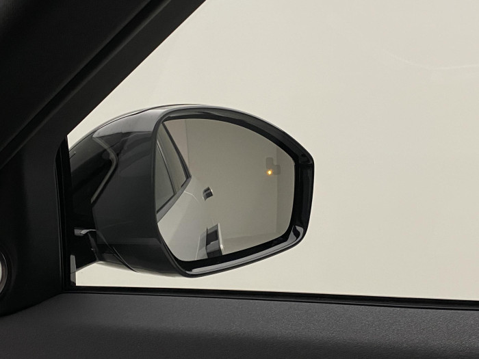 Land Rover Range Rover Evoque D200 DYNAMIC SE REZERVACE 2.0 d Dynamic SE