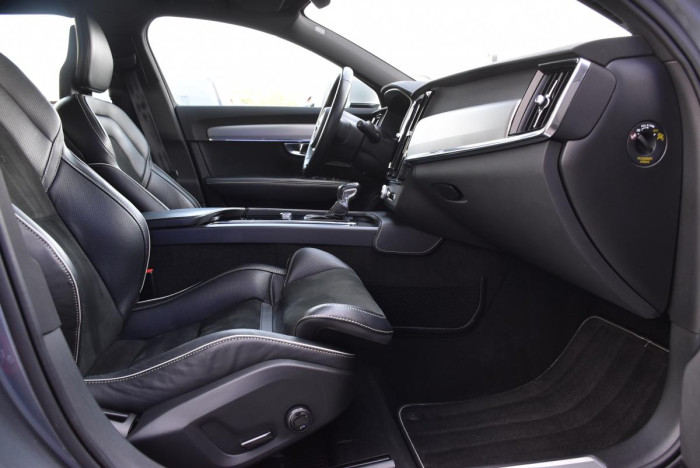 Volvo V90 D5 AWD R-Design REZERVACE 2.0 d