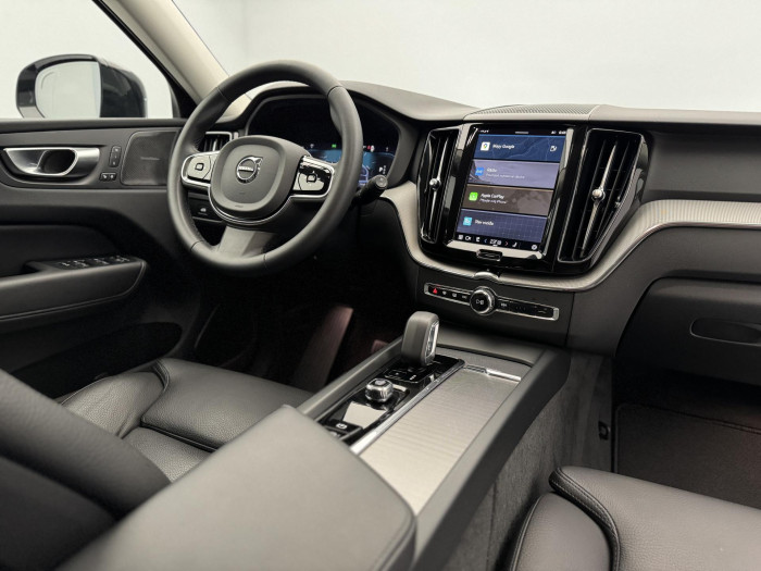 Volvo XC60 B4 AWD PLUS DARK AUT 1. maj