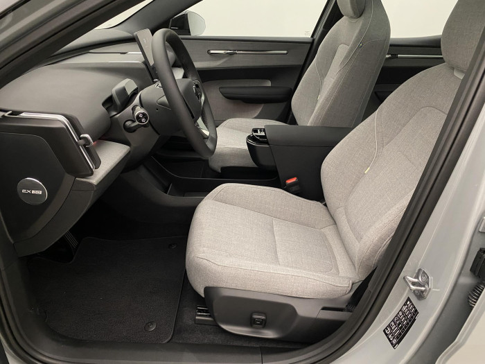 Volvo EX30 PURE ELECTRIC TWIN AWD ULTRA