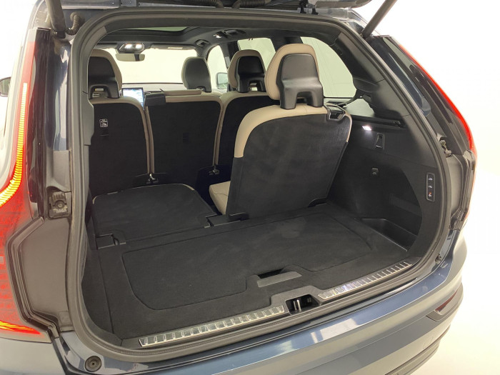 Volvo XC90 T8 AWD RECHARGE DARK ULTRA 7