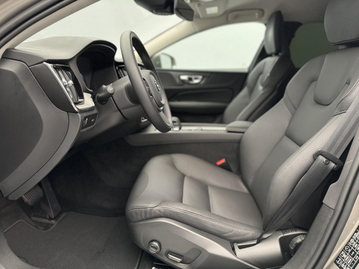 Volvo V60 CC B4 AWD ADVANCED AUT 1.maj. 2.0 CC CC