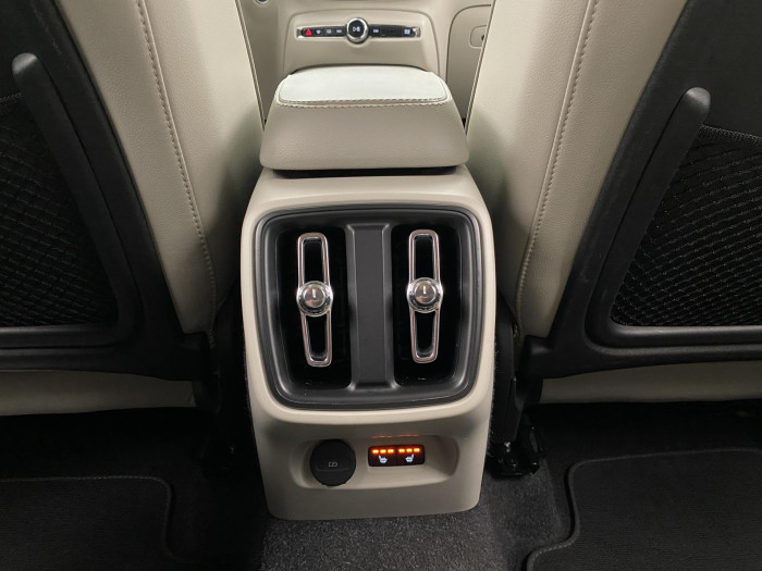 Volvo XC40 D4 AWD MOMENTUM AUT 2.0 d Momentum