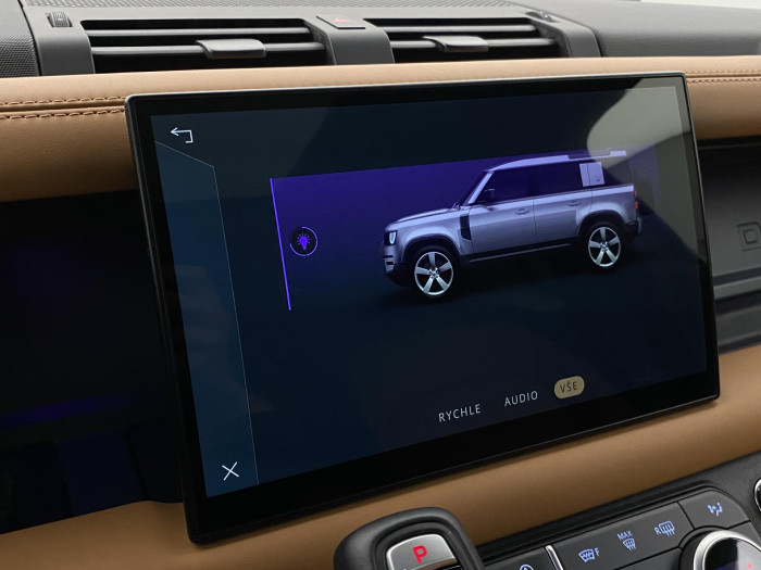 Land Rover Defender D300 HSE AUT AWD REZERVACE 3.0 d