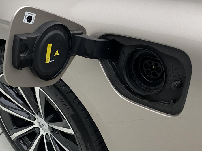 Volvo V60 T6 AWD PLUG-IN DARK PLUS CZ