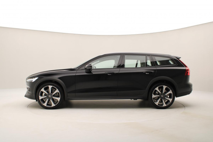 Volvo V60 CC B5 AWD ULTIMATE REZERVACE 2.0 CC CC