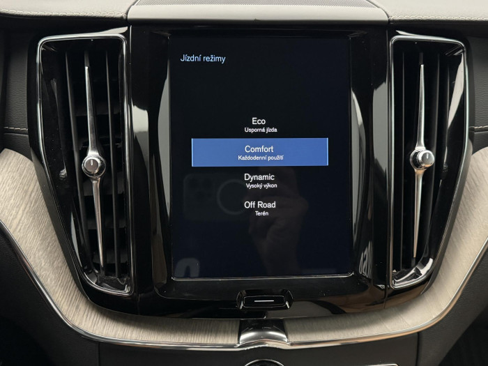 Volvo XC60 B5 AWD INSCRIPTION AUT