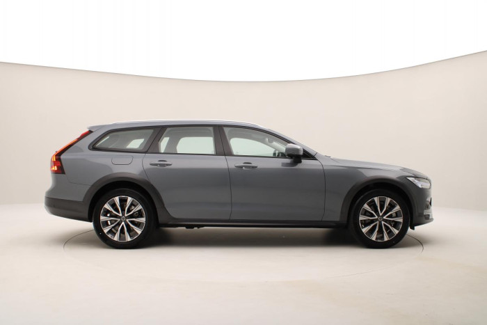 Volvo V90 CC B4 AWD PLUS AUT 1.maj