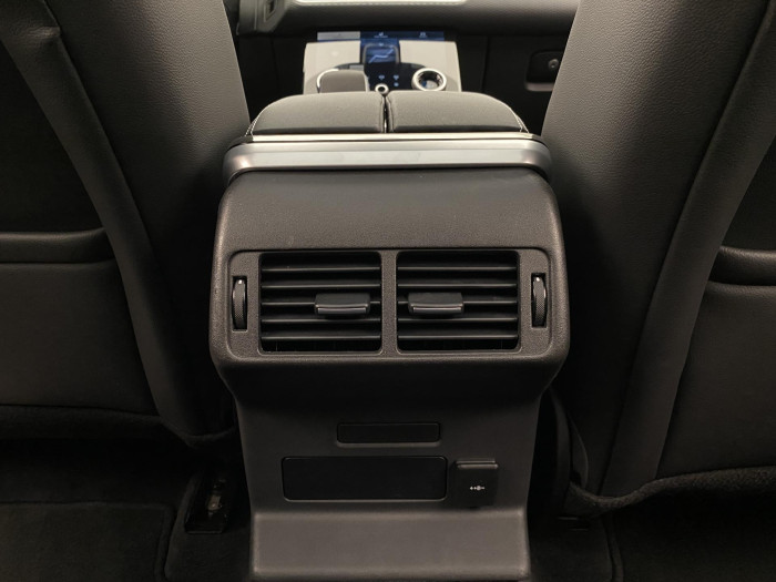 Land Rover Range Rover Velar D200 R-DYNAMIC SE AWD AUT 2.0 d Dynamic SE