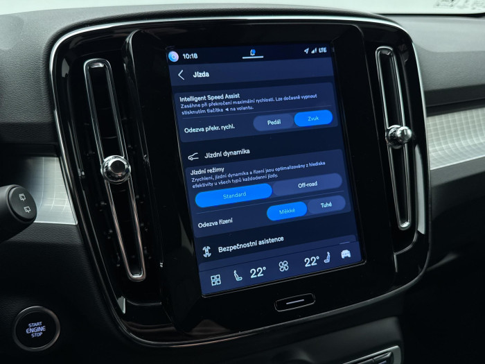 Volvo XC40 B3 CORE AUT CZ