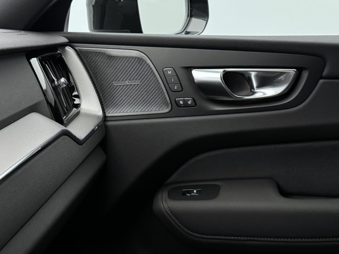 Volvo XC60 T6 AWD AUT PLUS BLACK EDITION