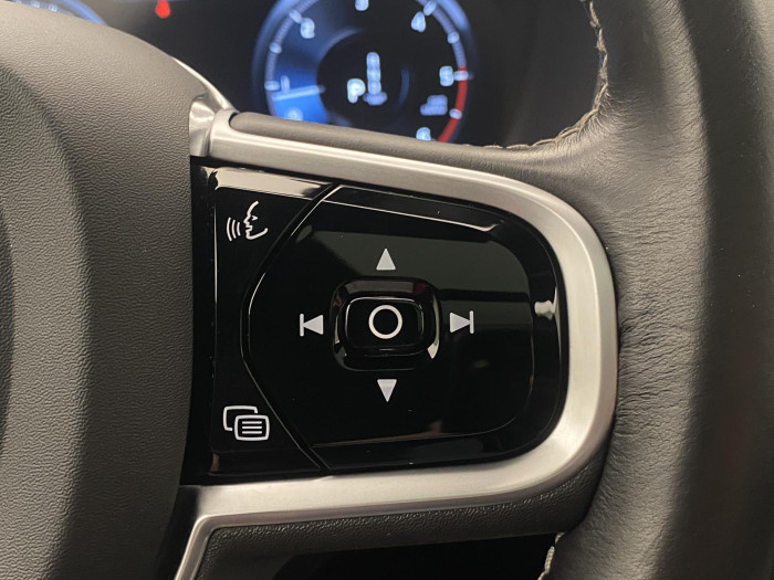 Volvo XC90 B5 AWD R-DESIGN AUT CZ