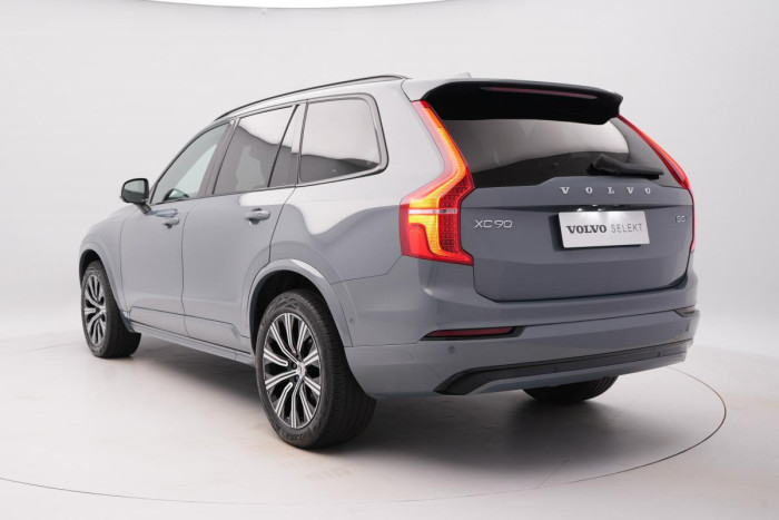 Volvo XC90 B5 AWD ULTIMATE DARK 7M 1.maj.