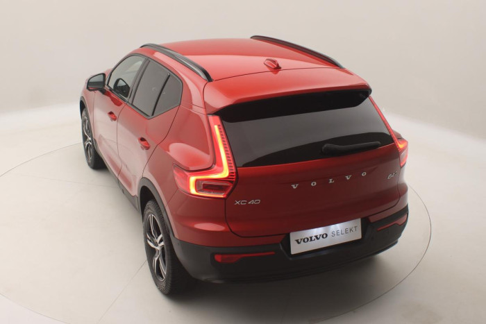 Volvo XC40 B4 AWD BRIGHT PLUS REZERVACE 2.0 Plus