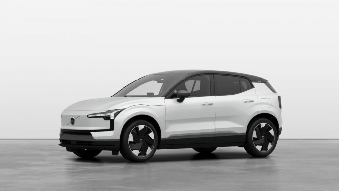 Volvo EX30 PURE ELECTRIC AWD TWIN PLUS Plus