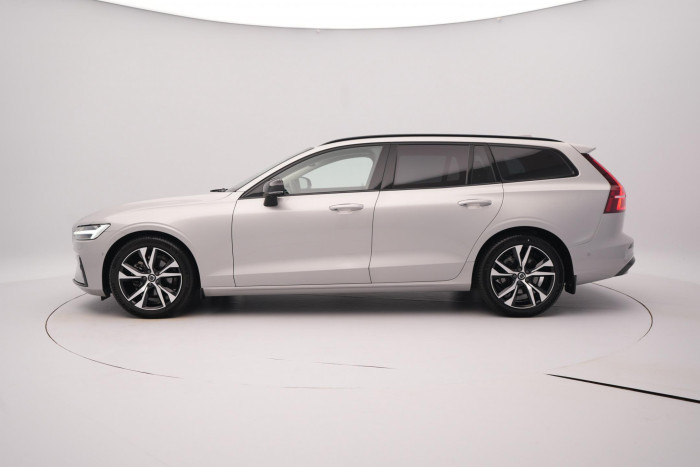 Volvo V60 B4 PLUS DARK 1.maj