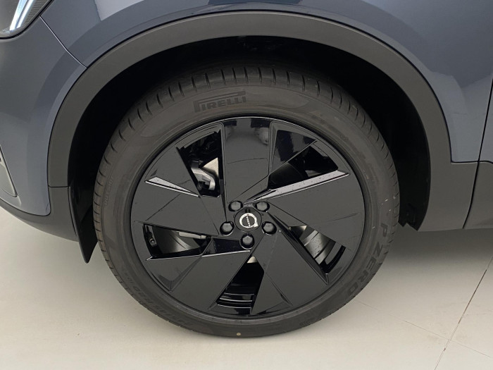 Volvo XC40 B3 AUT PLUS BLACK EDITION