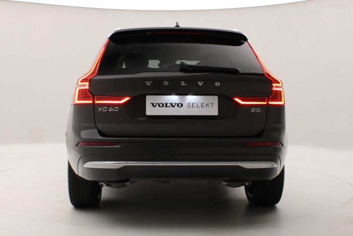 Volvo XC60 B5 AWD ULTIMATE AUT CZ 1.maj.
