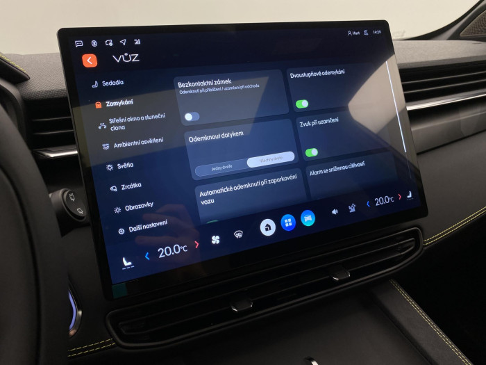 Lynk & Co 01 01 MORE PHEV DEMO