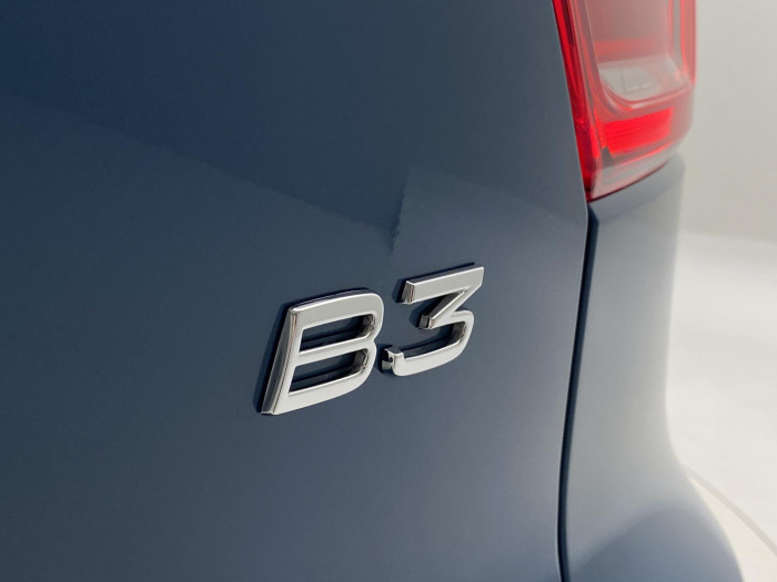 Volvo XC40 B3 DARK ULTRA AUT CZ