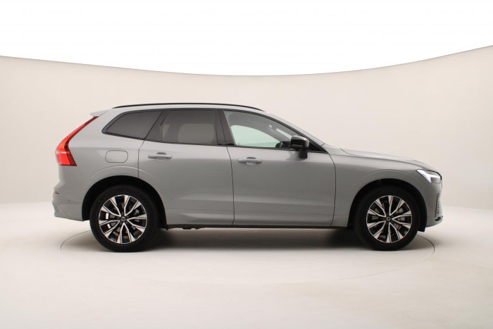 Volvo XC60 B4 AWD DARK PLUS CZ 1.maj