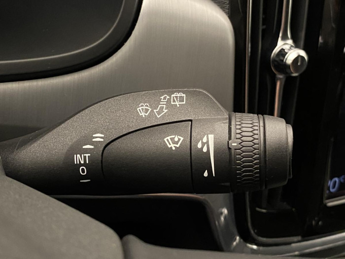 Volvo V90 D4 MOMENTUM AUT REZERVACE 2.0 d Momentum