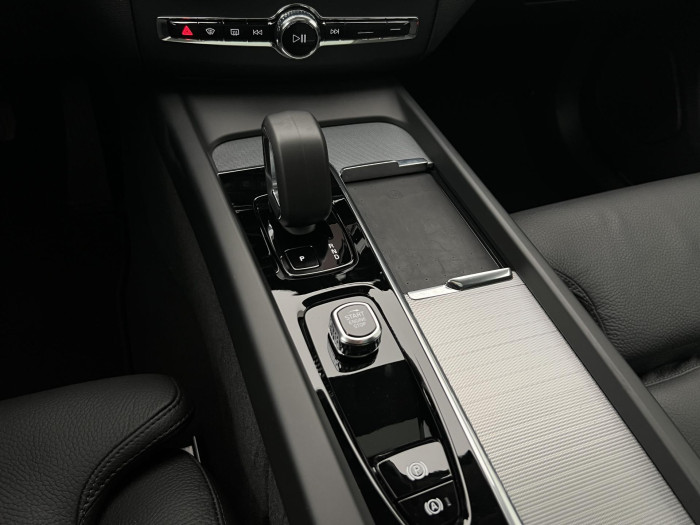 Volvo XC60 T6 AWD RECHARGE PLUS DARK AUT