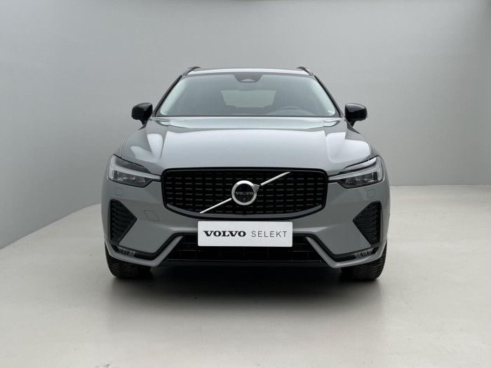 Volvo XC60 B4 AWD PLUS DARK Aut CZ