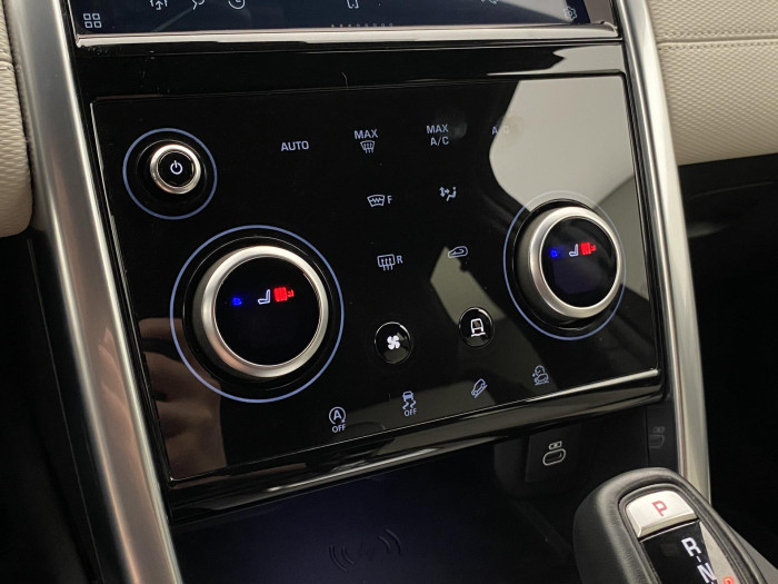 Land Rover Discovery Sport D200 AWD R-DYNAMIC REZERVACE 2.0 d Dynamic