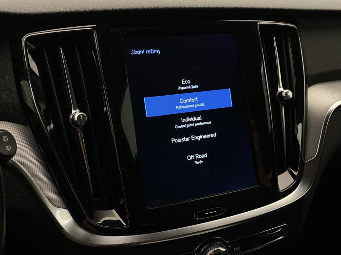 Volvo V60 CC D4 AWD MOMENTUM AUT 2.0 d CC CC Momentum