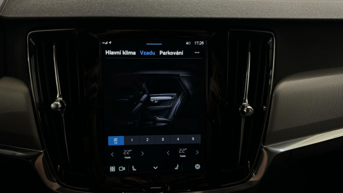 Volvo V90 CROSS COUNTRY B4 AWD REZERVACE