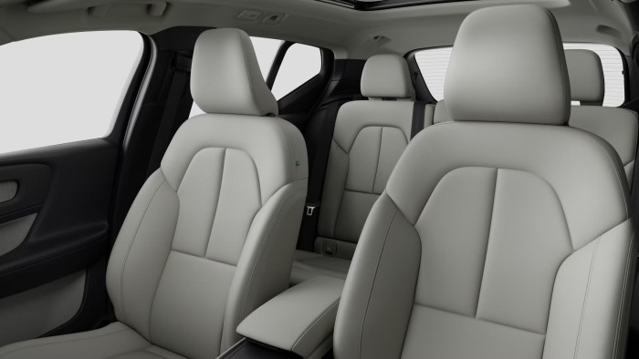 Volvo XC40 B3 AUT DARK PLUS