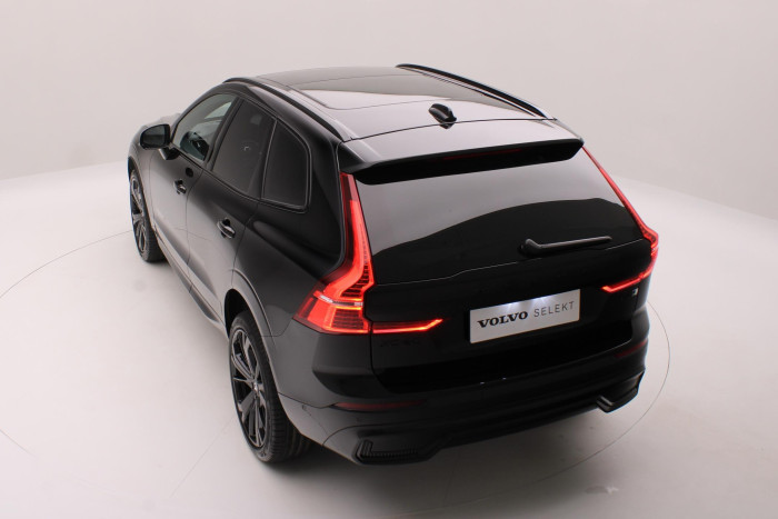 Volvo XC60 B5 AWD R-DESIGN AUT CZ