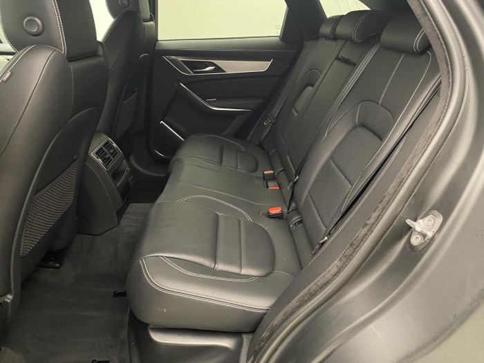 Jaguar F-Pace P250 R-DYNAMIC SE AWD AUT 2.0 Dynamic SE