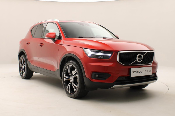 Volvo XC40 T4 MOMENTUM AUT REZERVACE 2.0 Momentum