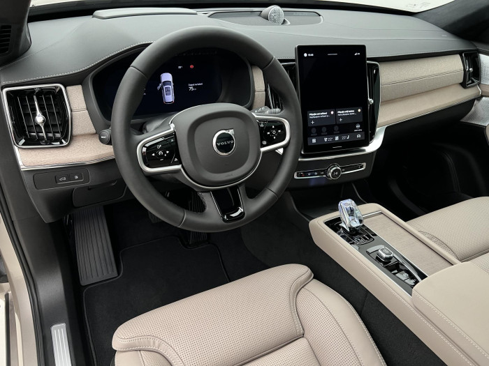 Volvo XC90 T8 AWD RECHARGE ULTRA DARK AUT