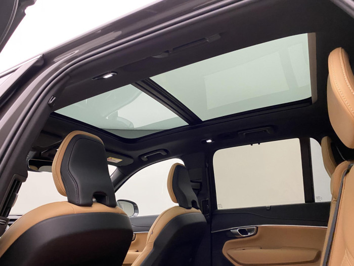 Volvo XC90 B5 AWD PLUS BRIGHT REZERVACE