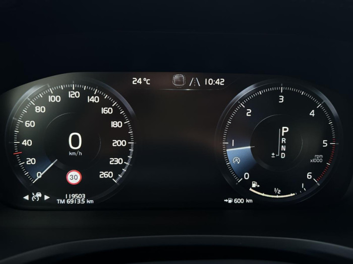 Volvo V60 CROSS COUNTRY D4 AWD Aut 1.maj 2.0 d