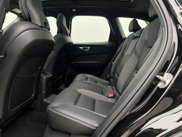 Volvo XC60 T6 AWD RECHARGE BLACK EDITION 2.0 Edition
