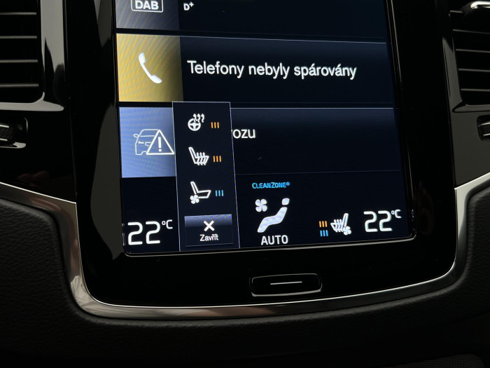 Volvo XC90 B5 AWD R-DESGIN 7MÍSTNÁ AUT CZ