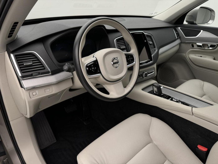 Volvo XC90 B5 AWD MOMENTUM REZERVACE 2.0 Momentum