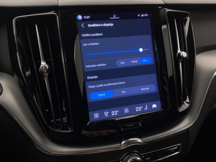 Volvo XC60 B4 AWD CORE AUT CZ