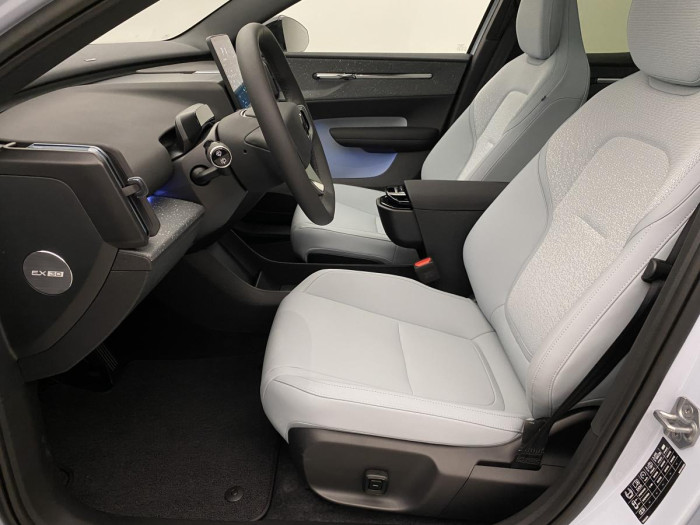 Volvo EX30 PURE ELECTRIC TWIN AWD ULTRA