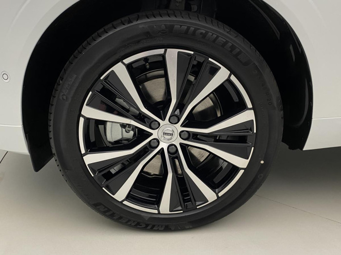 Volvo XC60 B4 AWD AUT DARK ULTIMATE