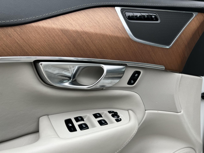 Volvo XC90 D5 AWD INSCRIPTION AUT CZ 2.0 d