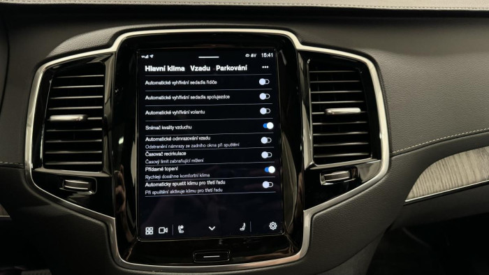 Volvo XC90 B5 AWD ULTIMATE REZERVACE