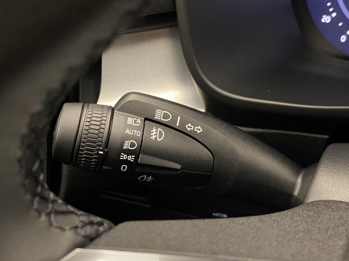 Volvo XC40 B3 AUT DARK PLUS