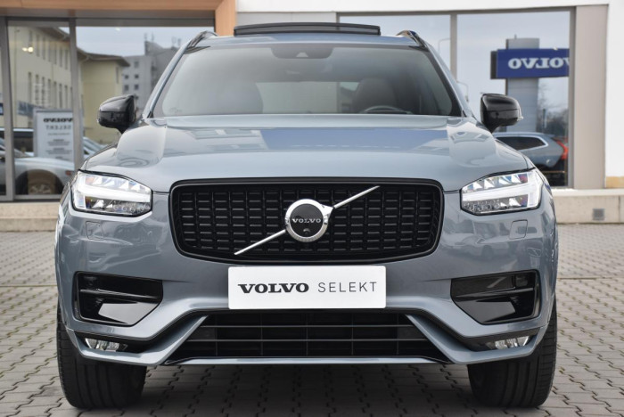 Volvo XC90 B5 AWD R-Design REZERVACE