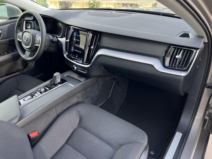 Volvo V60 B4 MOMENTUM Aut 1.maj. 2.0 Momentum