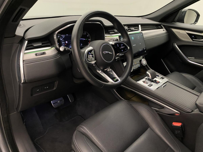 Jaguar F-Pace P250 R-DYNAMIC SE REZERVACE 2.0 Dynamic SE